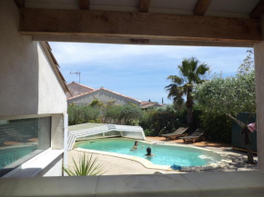 Villa climatisée avec piscine privée 8 personnes proche des plages ménage offert